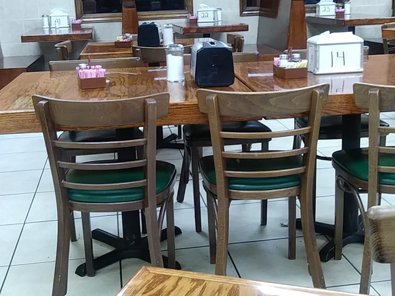 Taqueria Perla Tapatia interior